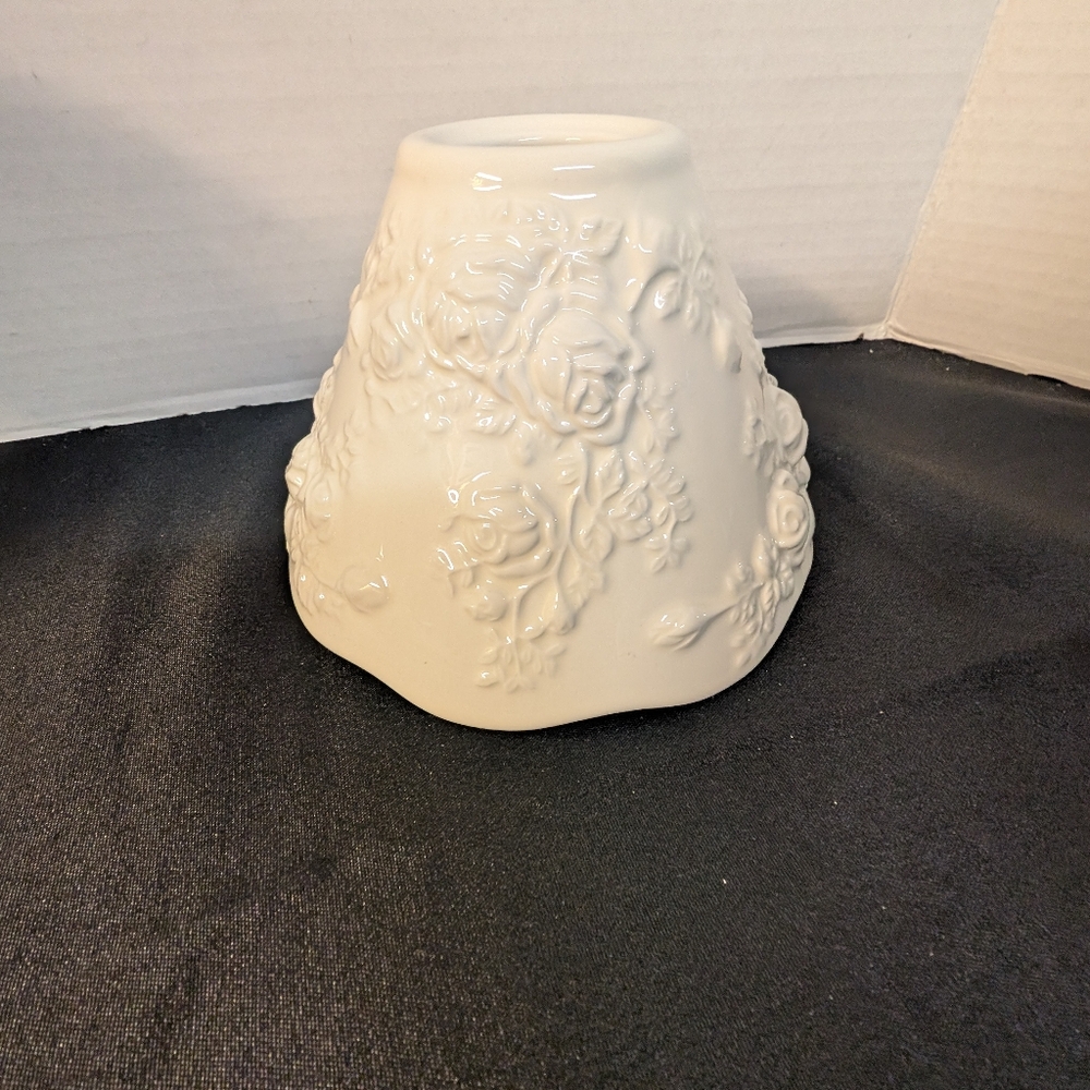 New Royal Albert Old Country Roses English Buffet Tea Light Lamp Table In Box - Picture 7 of 11